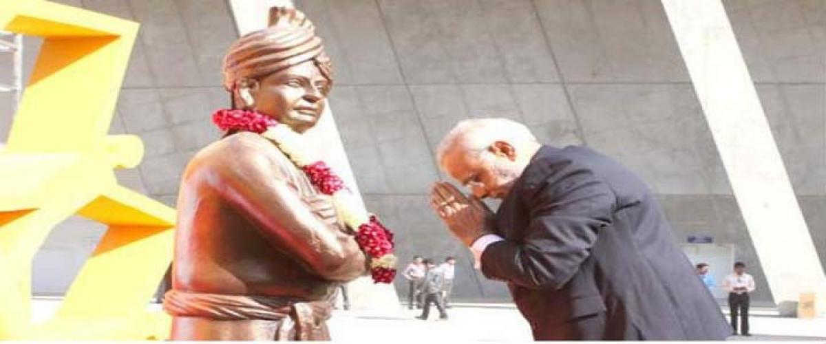 Swamy Vivekanandas birth anniversary: Modi pays tribute